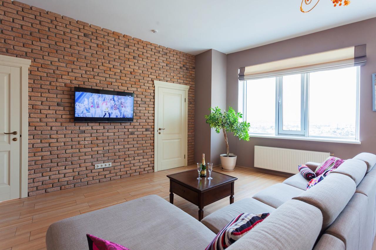Stylish Views Apartments In The Parasol. Parus .Obolonskaya Embankment Kiev Dış mekan fotoğraf